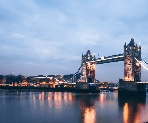 illuminated-tower-bridge-in-london-at-night-.jpg